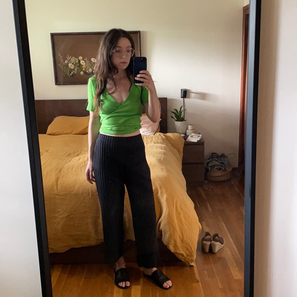 Lisa Says Gah wrap top in lime